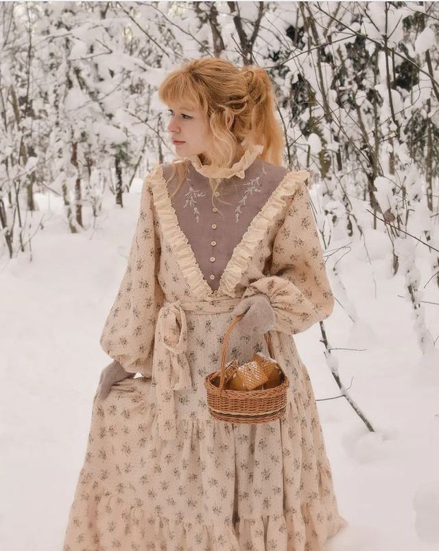 Snow Dress Aesthetic, Darling Desi Cottagecore, Cottage Dress Aesthetic, Modest Cottagecore Outfits, Winter Cottagecore Aesthetic, Winter Cottagecore Outfit, Cottagecore Winter, Winter Cottagecore, Pansy Garden