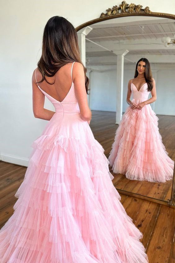 Crazy Prom Dresses, Bodycon Dress Homecoming, Homecoming Dresses Sparkly, Beautiful Ball Gowns, Prom Dresses Long Pink, Sparkly Prom Dresses, Beautiful Long Dresses, Homecoming Dresses Long, Unique Prom Dresses