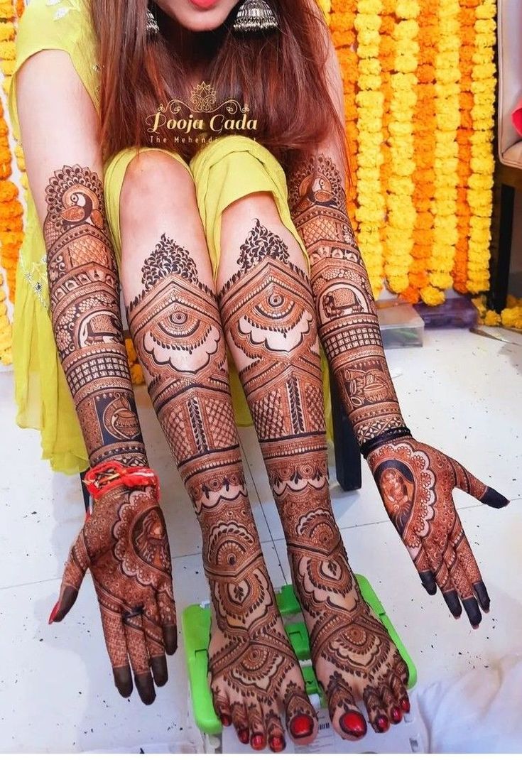 Mehendi Designs For Feet Bridal Mehndi, Bridal Mehendi Designs Hands Latest, Bridal Foot Mehendi Design, Latest Mehndi Designs Wedding, Mehndi Hand, Beautiful Mehndi Designs, New Bridal Mehndi Designs, Bridal Mehendi Designs Hands, Legs Mehndi Design