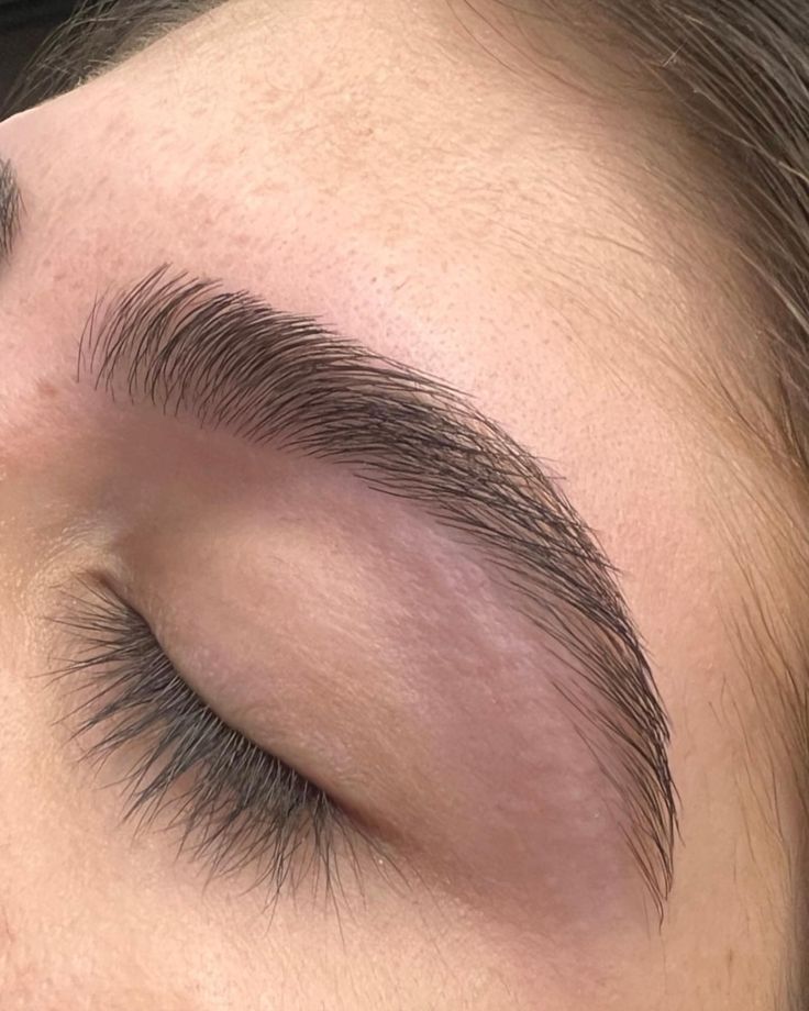 Thick Black Eyebrows, Nice Thick Eyebrows, Threaded Eyebrows Before And After, Threading Eyebrows Shape, Full Brows Natural, Full Eyebrows Aesthetic, Eyebrow Threading Aesthetic, Brows Before And After, Eyebrow Threading Before And After