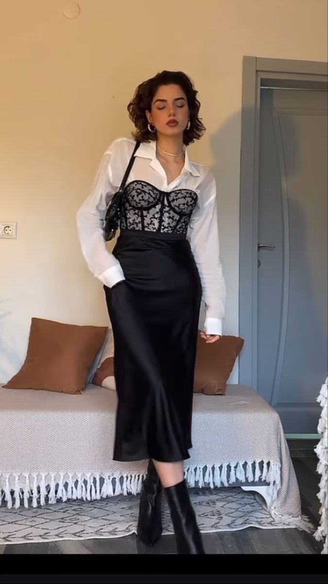 Glam Aesthetic Outfit Casual, Winter Outfits With Corset, Lace White Shirt Outfit, White Blouse Under Dress, Shirt Under Corset Outfit, Corset Styling Ideas, Corset Outfit Ideas With Skirt, Cute Corset Outfit With Skirt, Black Flowy Outfit