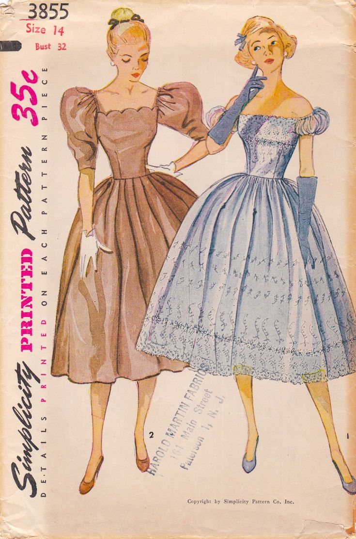 This vintage Simplicity sewing pattern was designed in 1952. It makes a dress with a fitted bodice and a very full gathered skirt . Size 14: Bust 32   ---   Waist 26 1/2   ---   Hip 35. It has been neatly used and is complete including instructions. The envelope is in good vintage condition. To see more vintage dress patterns: https://www.etsy.com/shop/studioGpatterns?section_id=6940891 To visit my shop: https://www.etsy.com/shop/studioGpatterns Patterned Bridesmaid, 1950s Dress Patterns, Party Dress Patterns, 1950s Party Dresses, 1950s Party, 1950s Sewing Patterns, Robes Vintage, Scalloped Neckline, Vintage Dress Patterns