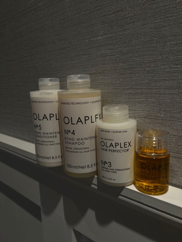 Olaplex Products Aesthetic, Glow Up Tips Hair, Hair Glow Up Tips, Olaplex Aesthetic, Olaplex Hair Oil, Olaplex Oil, Olaplex Shampoo And Conditioner, Olaplex Before And After, Shampoo Olaplex