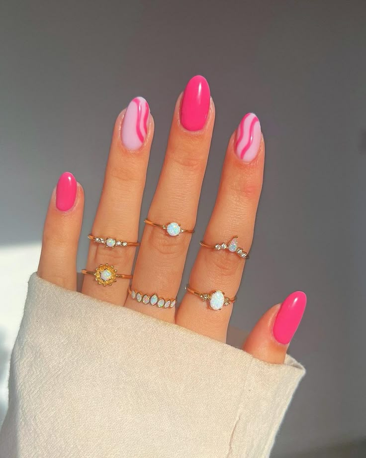 50+ Insanely Cute Spring Nail Designs To Try Out Thanksgiving Nails Neutral, Nail Ideas Summer Colors, Summer Nails With Lines, Round Nail Ideas Summer, Cute Summer Nails Designs Simple, Easy Summer Nails To Do At Home, Nail Ideas Summer Pink, Summer Nail Simple, Summer Nails Simple Designs