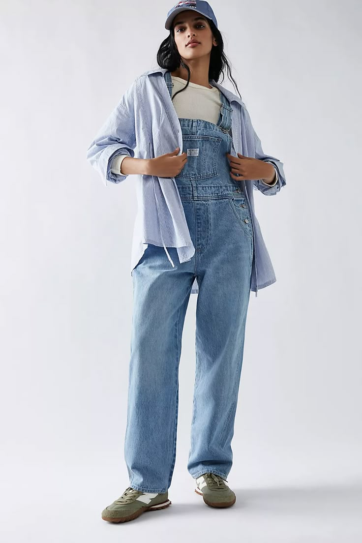 Levi's Vintage Overalls | Free People Jean Overall Outfits, Overalls Outfit Winter, Styling Overalls, Denim Overalls Outfit, Overalls Outfits, Overalls Blue, White Overalls, Overalls Fashion, Vintage Overalls