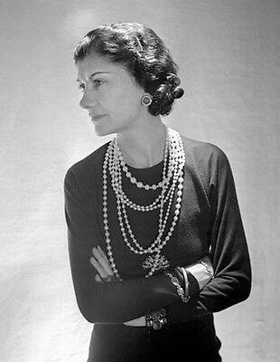 Coco Chanel Pictures, Chanel Pictures, Chanel Quotes, Coco Chanel Quotes, Wearing Pearls, Louise Brooks, Chanel Brand, Chanel Pearls, Elsa Schiaparelli