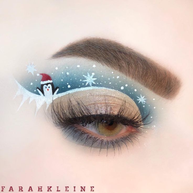 Christmas Graphic Eyeliner, Christmas Graphic Liner, Snowflake Eyeliner, Funky Eyeliner, Christmas Eyeliner, Crazy Eye Makeup, Xmas Makeup, Christmas Eyeshadow, Christmas Eye Makeup