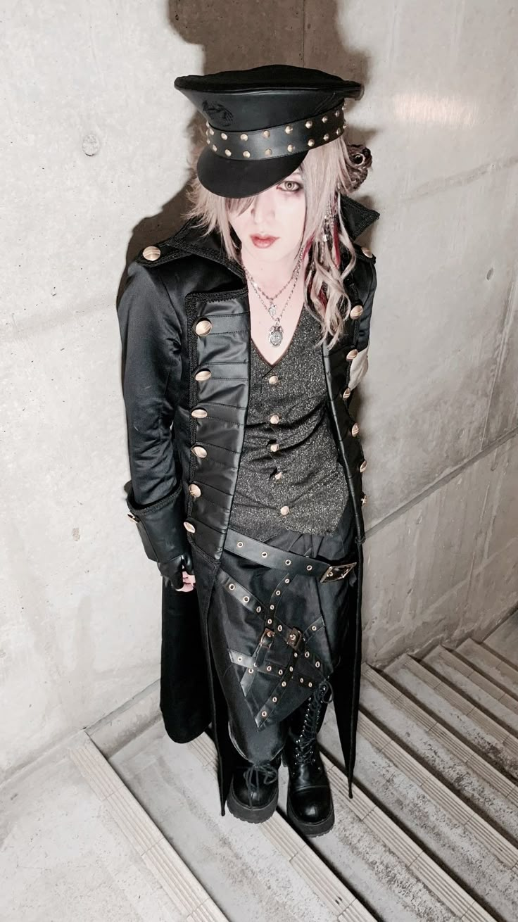 Visual Kei Fashion 90s, Vkei Clothes Men, Male Vkei Outfit, Visual Kei Masculine, Visual Kei Male Fashion, 2000s Vkei Fashion, Visual Kei Outfits Aesthetic, Visual Kei Mens Fashion, Visual Kei Outfit Ideas Male