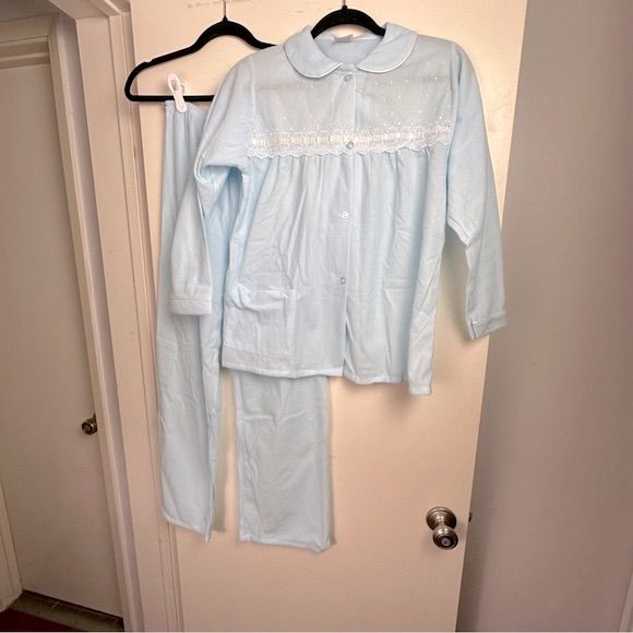 Carole Matching Vintage, Light Blue, Women’s Pajamas Set, Long Sleeve, Lace Top And Pull On Women’s Pants. Nwot Size 34, I’m Not Sure What That Translates Into, Maybe A Small Or Medium. See Measurements. The Waistband Does Have Stretch. -Long Sleeves Top -Lace Detail -Button Front -Pull On Pants -Matching Set -80% Acetate, 20% Nylon -Made In Usa -Soft, Cozy -Comfy -Bedtime, Sleepy Time -Loungewear -Vacation -Cruise -Honeymoon Trip -Anniversary Trip -Valentines Day -Cottage Core -Grandma Chic -Gr 80s Pajamas Vintage, Blue Sleepwear Long Pants For Loungewear, Blue Long Pants Sleepwear For Loungewear, Blue Lounging Sets With Long Pants, Blue Loungewear Sets With Long Pants, Blue Sets For Lounging With Long Pants, Blue Lounge Sets With Long Pants, Blue Sleepwear Sets With Long Pants, Blue Sleepwear Long Pants For Pajama Party