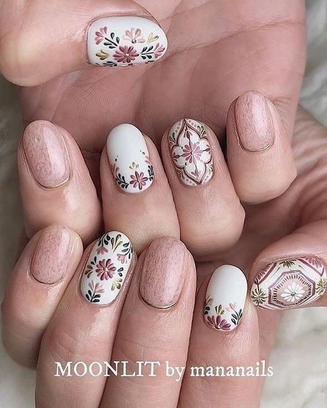 Boho Nail Art, Eyeshadow Inspiration, Almond Nail Art, Boho Nails, Hippie Nails, Fall Nail Art Designs, Fall Nail Art, Nail Designs Glitter, Festival Nails