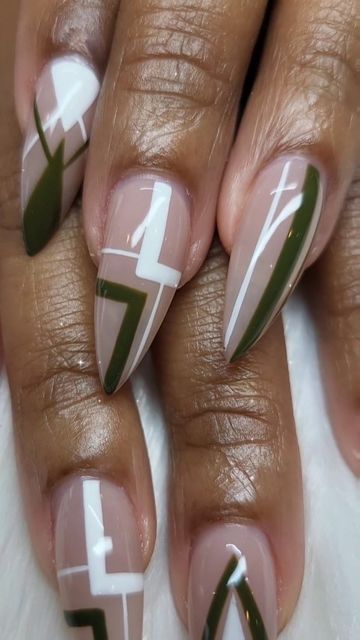 Abstract Nail Designs Almond, Symmetrical Nails, Medium Stilleto Nails Design, Abstract Art Nail Designs, Dope Nail Designs Almond, October Nails 2023, White Nails With Green Designs, Glam Nails Designs, Nail Art How To