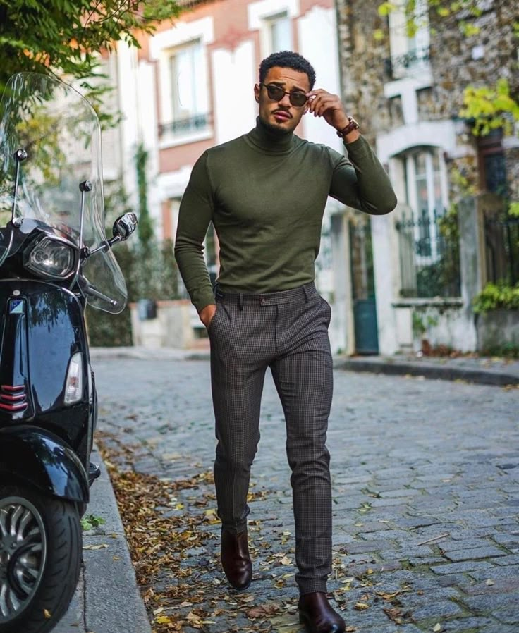 Mens Turtleneck Outfits, Men Date Night Outfit, Outfits Turtleneck, Turtleneck Outfit Men, Black Turtleneck Outfit, Turtleneck Outfits, Men Turtleneck, Brown Turtleneck, Mens Business Casual