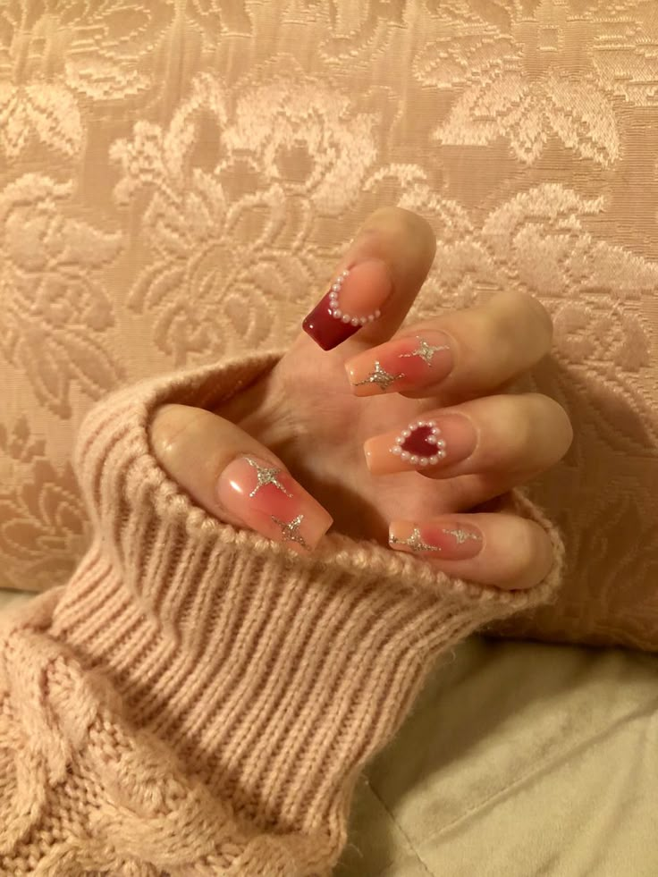 Jelly Pink Nails Design, Red And Pink Coquette, Christmas Heart Nails, Red Heart Charm Nails, Red Heart Gem Nails, Nails Designs With Gems, Gem Heart Nails, Pink Red Nail Designs, Dark Red Nails With Gems