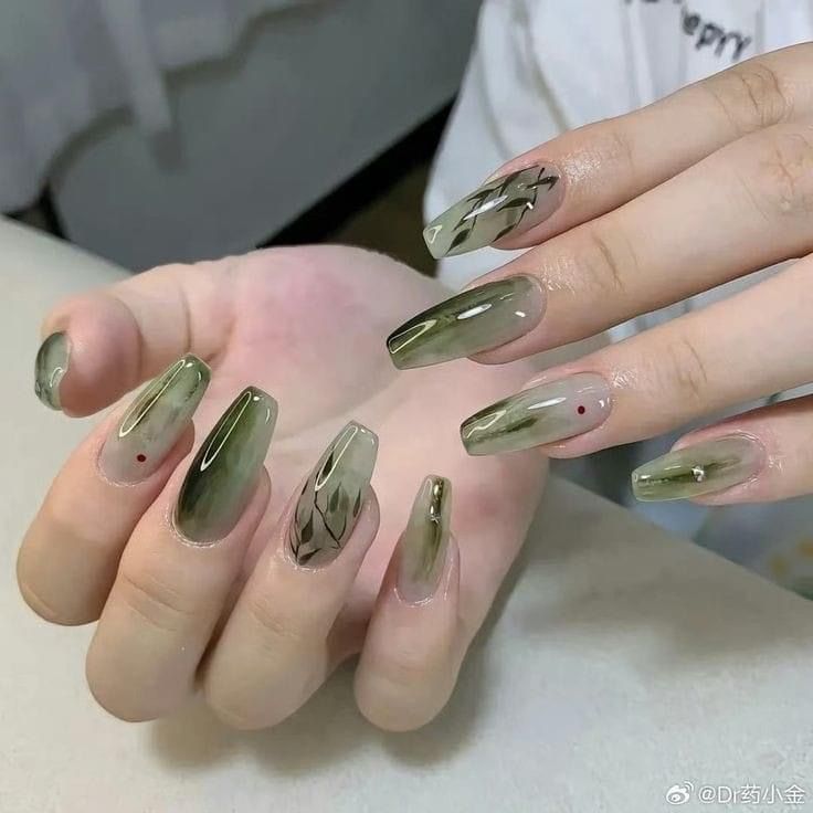 Unique Gel Nails, Green Gel Nails Ideas, Green Aesthetic Nails, Bamboo Nails, Green Manicure, Summer Nails 2024, Fun Summer Nails, Nails Yellow, Asian Nails