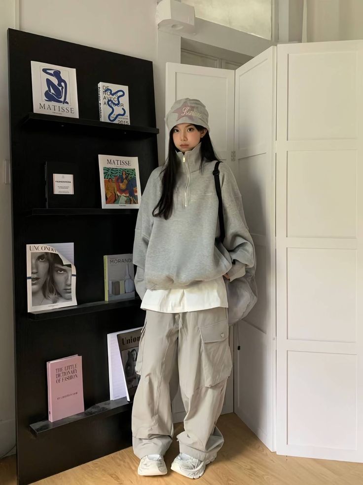 Gray Hoodie Outfit, Oversized Hoodie Outfit, Hoodies Outfit, Baggy Outfit Ideas, Oversize Outfit, Beanie Outfit, Outfit Oversize, Mode Zara, Cargo Pants Outfit