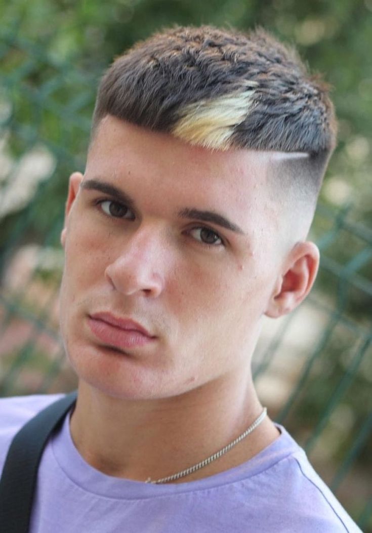 50 Stylish Undercut Hairstyle Variations to copy in 2021: A Complete Guide Bleached Hair Men, The Undercut, Undercut Hairstyle, Hair Barber, Crop Hair, Mullet Haircut, Mens Hairstyles Thick Hair, Beautiful Haircuts, Men Hair Color