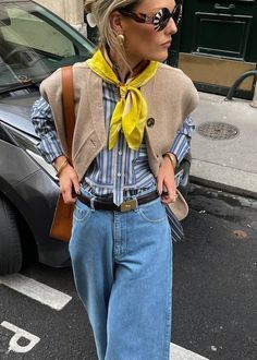 Spring Summer Fashion 2024, Layered Spring Outfits, April Fits, Neck Scarf Outfit, Fashion Layering, Portuguese Style, Colorful Scarves, Jeans Trend, Denim On Denim