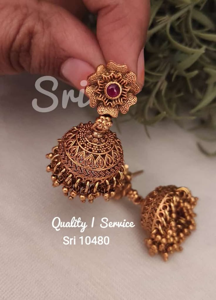 Antic Jumkas Gold, Jimiki Kammal Design Gold Antique, Jimmikki Kammal Design, Bridal Jumka Design, Antique Jumka Design Gold, Jumkis Indian Jewelry Gold, Jimiki Kammal Design Gold, Jimiki Kammal Design, Jhumka Earrings Gold Indian