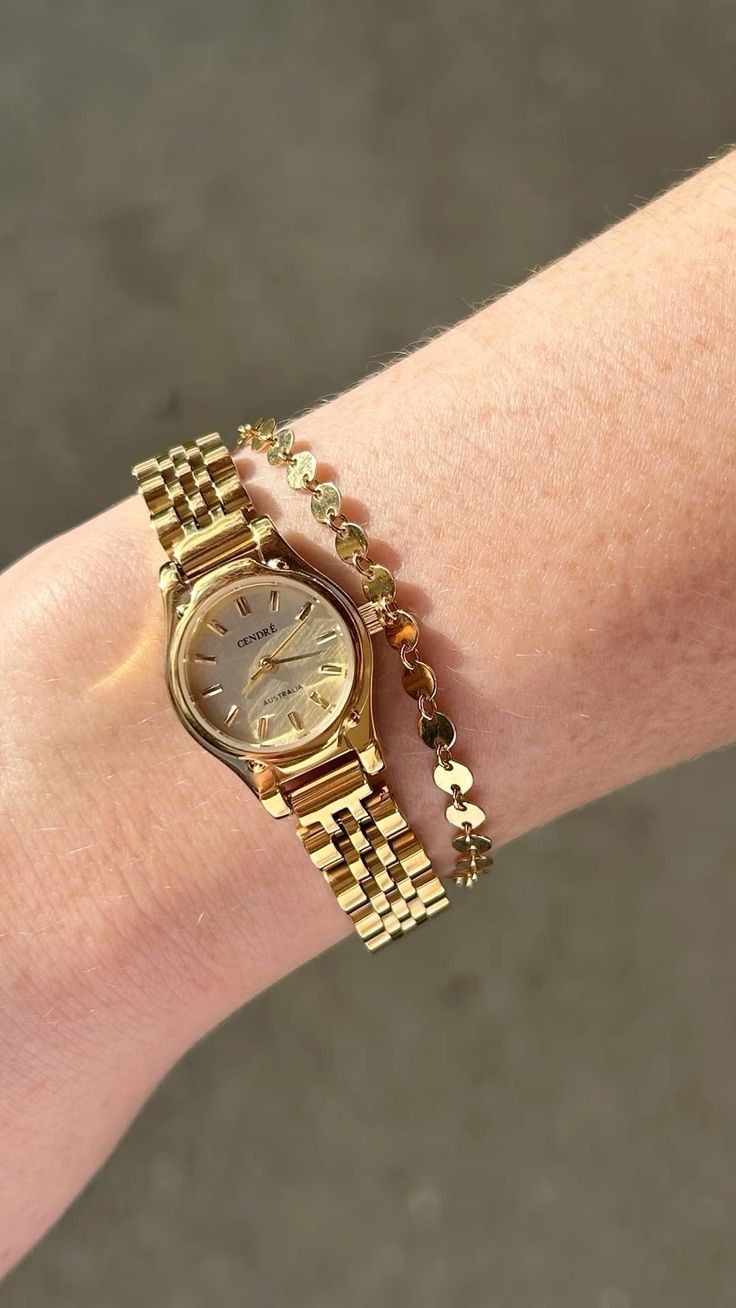 Outfits With Watches Women, Gold Womens Watches, Cute Gold Watch, Watch Gold Women's, Gold Watch Stack, Gold Women’s Watch, Watch Stacked With Bracelets, Vintage Women Watch, Watch Aesthetic Women