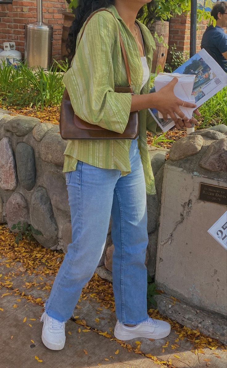 Public Market Outfit, Grilling Outfit, Farmers Market Outfit Midsize, Market Shopping Outfit, Outdoor Market Outfit, Farmers Market Aesthetic Outfit Fall, Farmers Market Outfit Aesthetic, Sunday Market Outfit, Rainy Day Farmers Market Outfit