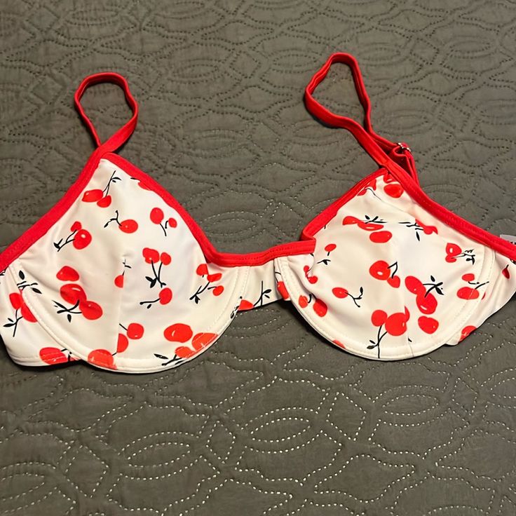 Adorable Cherry Print Underwire Fully Lined Adjustable Strap Top New Tags Red Padded Swimwear For Summer, Red Cherry Print Swimwear For Summer, Red Cherry Print Swimwear For Spring, Red Cherry Print Swimwear For The Beach, Red Cherry Print Swimwear For Beach, Red Cherry Print Swimwear, Red Summer Swimwear With Built-in Bra, Red Summer Swimwear Bra Friendly, White Padded Swimwear For Spring