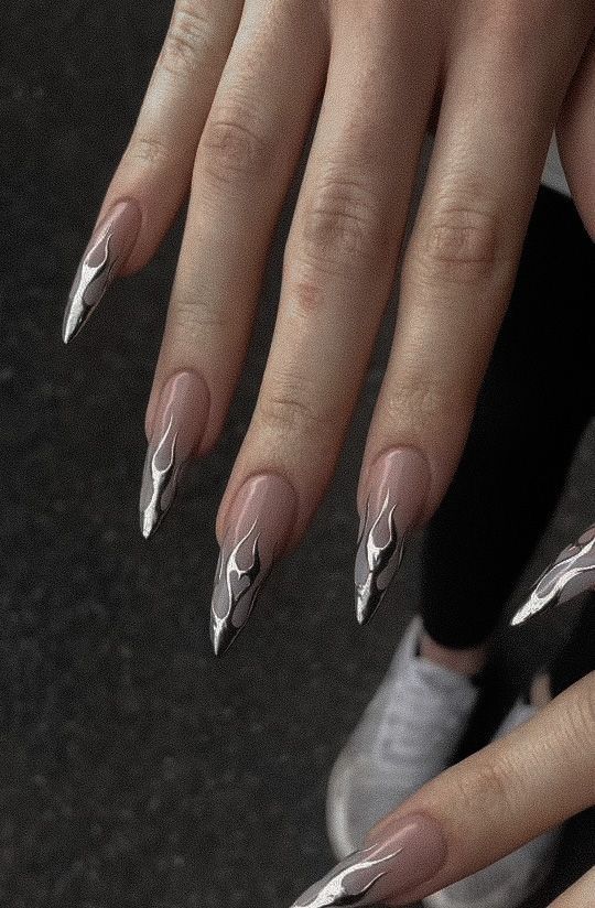 Sliver Nails, Punk Nails, Quartz Nail, Silver Nail, Goth Nails, Grunge Nails, Classy Acrylic Nails, Pretty Gel Nails, Silver Nails