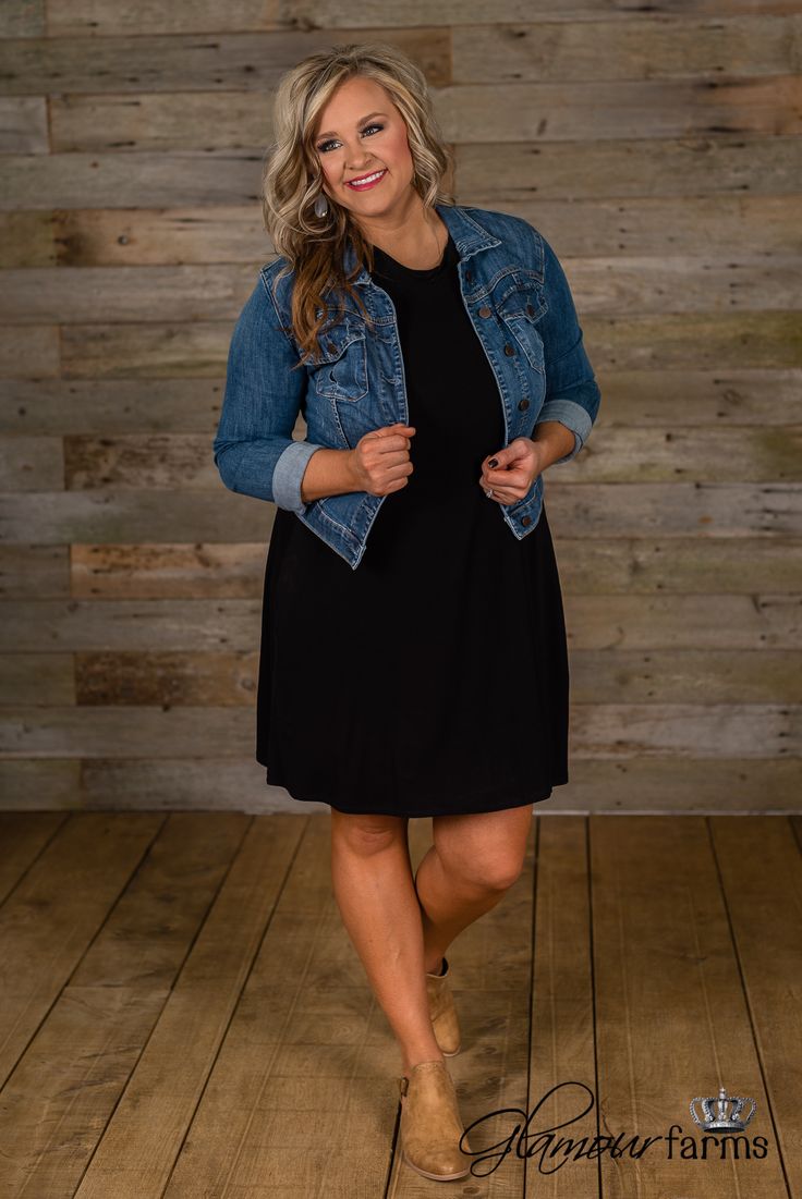 GF FAV look: black dress with a denim jacket :) Mode Ab 50, 20 Outfits, Denim Jacket With Dress, 60 Fashion, Men Summer, Outfits Men, Curvy Outfits, Fashion Over 50, Look Plus