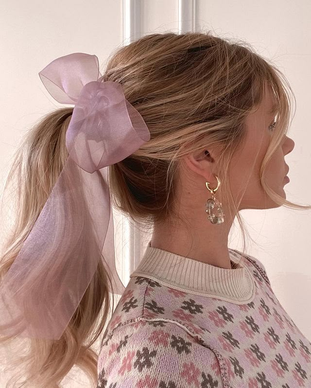 Elizabeth Bourque (@elizbourque) • Instagram photos and videos Ribbon Hairstyle, Dream Hair, Pink Princess, Aesthetic Hair, Cute Hair, Soft Girl, Pink Bow, Girly Girl, Pretty Hairstyles