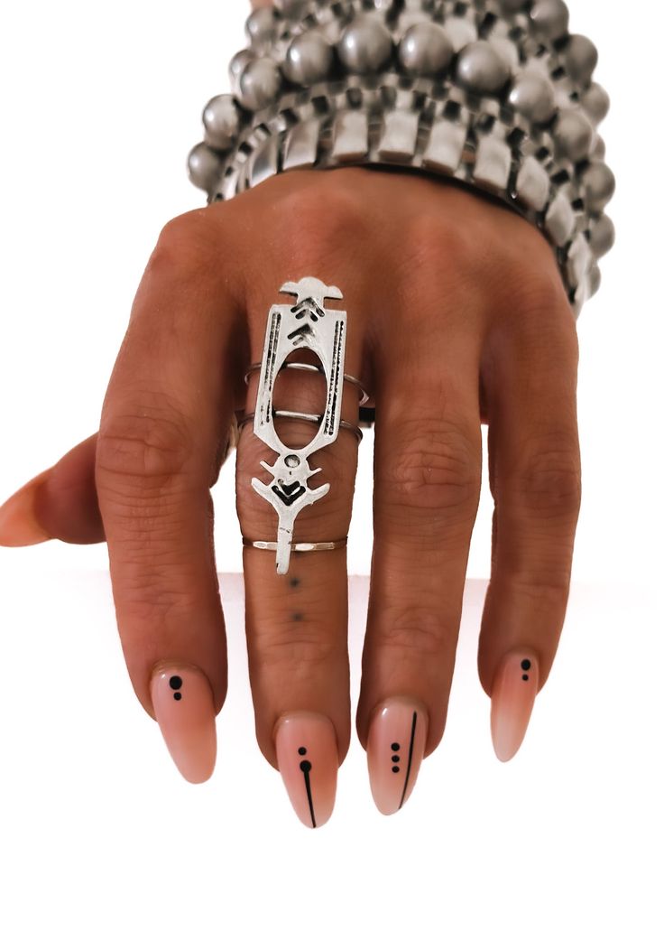 pebby forevee Ring Silver / Flexible Fit HALSTEIN STATEMENT RING Bohemian Silver Stackable Rings, Bohemian Metal Crystal Promise Ring, Bohemian Metal Promise Ring, Unique Metal Open Midi Rings, White Bohemian Metal Rings, Vintage Style Open Midi Rings, Metal Stackable Open Rings, Jewelry Casual, Random Fashion