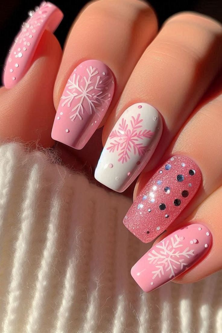 21 Pink Christmas Nail Trends to Try in 2024 Pink Christmas Nail, Christmas Gel, Sassy Nails, Cute Christmas Nails, Snowflake Nails, Blue Nail, Winter Nail Art, Winter Nail Designs, Festival Nails