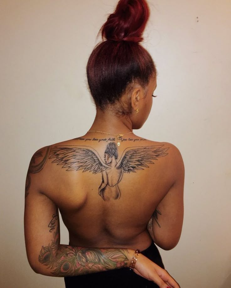 Girl Neck Tattoos, Tattoo Placements, Black Girls With Tattoos, Inspiration Tattoos, Spine Tattoos For Women, Pretty Tattoos For Women, Dope Tattoos For Women, Stylist Tattoos, Thigh Tattoos Women