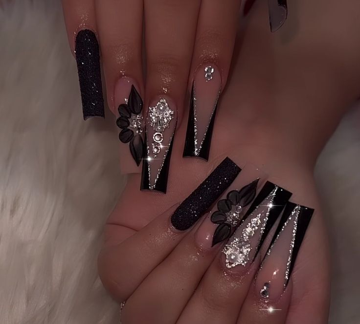 Black Aesthetic Nail, Quinceañera Nails, Aesthetic Nail Design, Valentines Nails French, Nail Inspo Hello Kitty, Duck Nails Short, Glittery Acrylic Nails, French Tip Nails Pink, Azul Nails