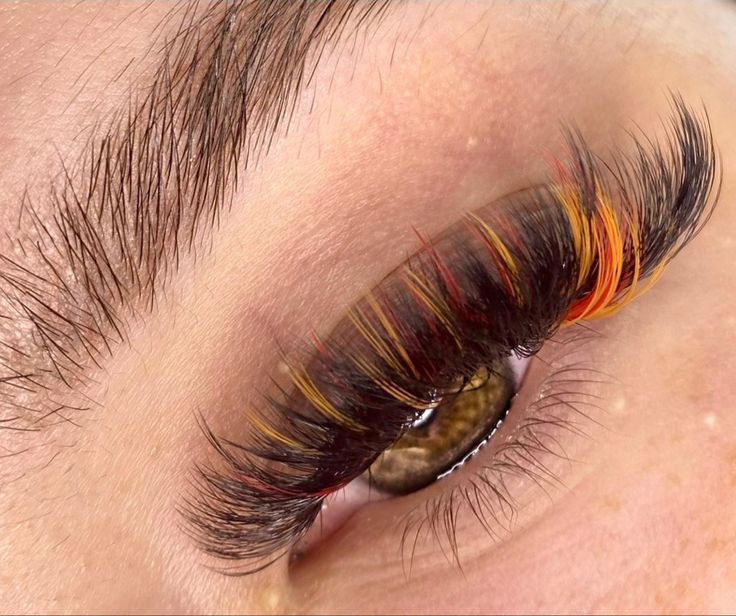 Lash Extensions With Orange Color, Orange Eyelash Extensions, Red And Orange Lash Extensions, Fall Color Lash Extensions, Eyelash Extension Color Ideas, Orange Eyelashes, Orange Lashes Extensions, Cute Lash Extensions With Color, Orange Lash Extensions