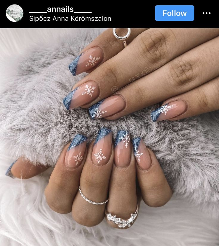 Blue Christmas Nails, Snowflake Nail Design, Winter Nails Acrylic, Cute Christmas Nails, Blue Nail Designs, Snowflake Nails, White Nail Designs, Christmas Nails Acrylic, Blue Nail