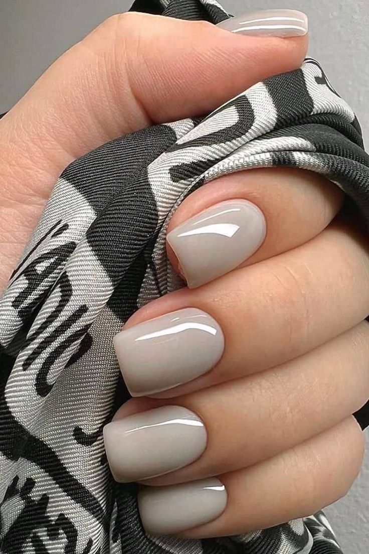 From WOW NAILS Short Square Grey Nails, Light Grey Nails, Light Color Nails, Nail Gray, Light Gray Nails, Nails Gray, Mom Influencer, Grey Acrylic Nails, Grey Nails