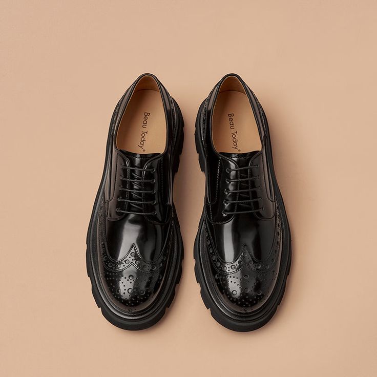 These derby shoes made from genuine leather feature brogue fretwork and the jagged sole design. The leather-covered inside offers total comfort and softness. The ripple tread outsole provides super lightness and good shock absorption. Upper: Calfskin(Coffee)/ Cow Leather(Black) Lining: 100% Sheepskin Insole: 100% Cow Leather Outsole: 100% EVA Foam Heel Height: 4 cm Weight: 1kg Cover Shoes For Men, Chunky Shoes Men, Mens Platform Shoes, Gents Shoes, Men Boot, Mens Loafers Shoes, Mens Derby Shoes, Hype Clothing, Brogues Men