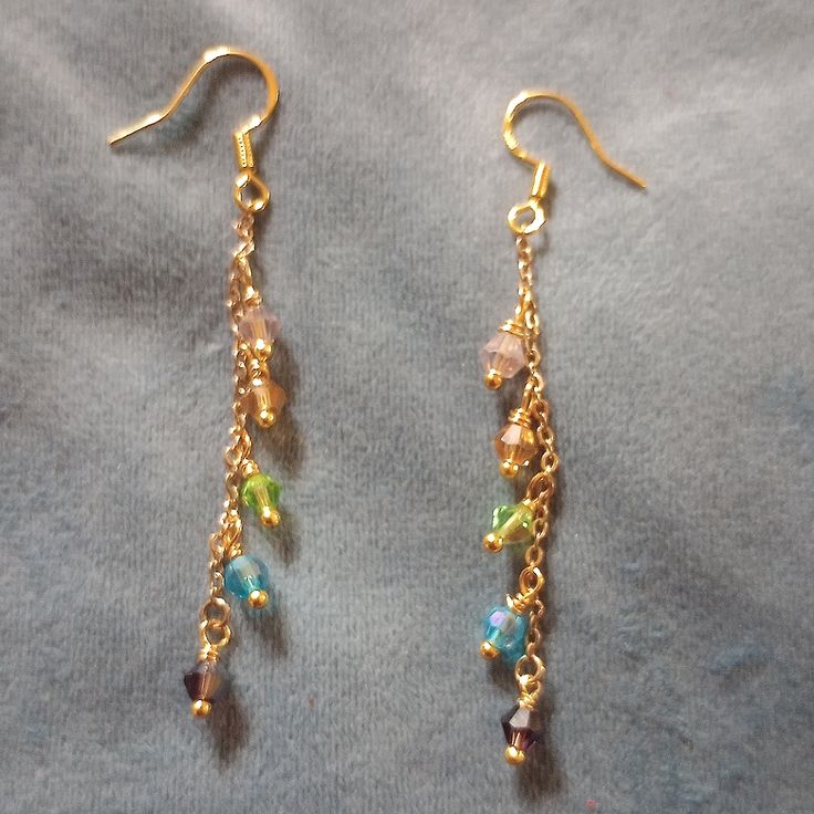 Beautiful Dangling Earrings Colorful Glass Beads Gold Tones Setting 925 Earring Hooks Come W/ Earring Backs New Item Dangly Earrings Bead, Handmade Gold Earrings, Diy Dangle Earrings, Pumpkins Crafts, Simple Bead Earrings, Diy Pumpkins, Fall Jewelry Trends, Easy Jewelry, Diy Earring