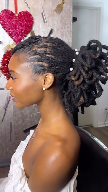 Retwist Updo, Graduation Locs Styles, Bridal Hairstyles Locs, Locs Hairstyles For Graduation, Bridesmaids Locs Hairstyles, Locs Bride, Bridal Hair Locs, Formal Dreadlock Hairstyles, Wedding Hairstyles Locs Black Women