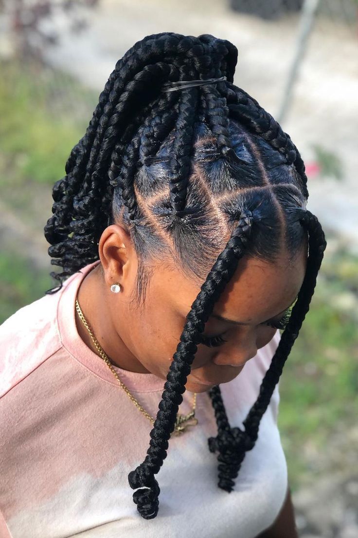 Need ideas for new protective hairstyles to try out? Check out these braided hairstyles for black girls that you'll love Hairstyles Braids For Black Women, Big Twist Braids Hairstyles, Princesa Tiana, Braids For Black, Short Box Braids Hairstyles, Protective Hairstyles For Natural Hair, Plaits Hairstyles, Braided Cornrow Hairstyles, Quick Braided Hairstyles