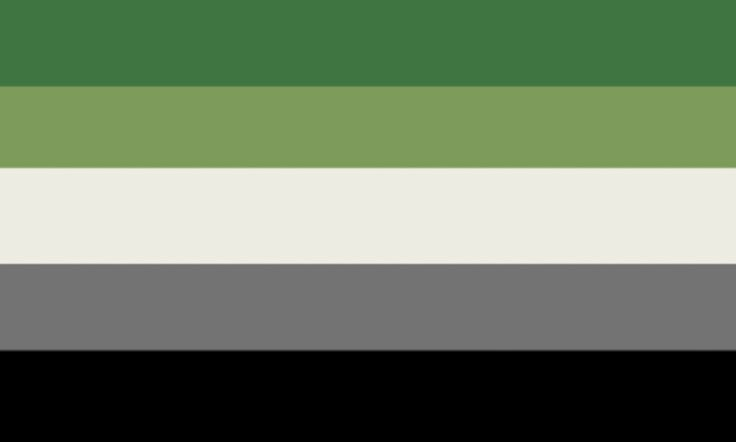 the green and white stripes are very similar to each other in this color scheme,