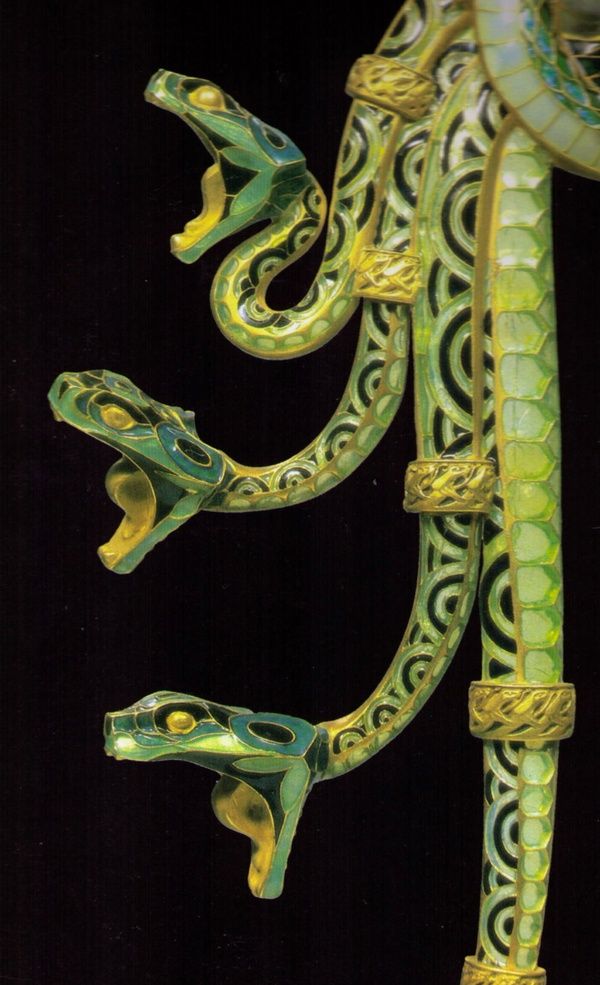 Lalique Lalique Jewelry, Bijoux Art Nouveau, Lalique Crystal, Metal Craft, Snake Jewelry, Art Nouveau Jewelry, Animal Jewelry, Vintage Jewellery, Snakes