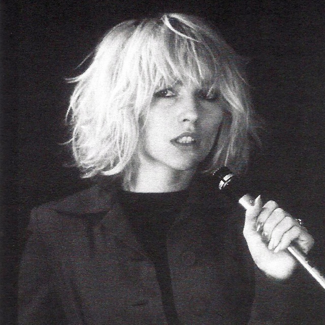 Debbie Harry - BLONDIE Debbie Harry Hair, 70s Haircuts, 70s California, Choppy Bob Haircuts, Blondie Debbie Harry, Goth Hair, Retro Hair, Choppy Bob, Choppy Bob Hairstyles