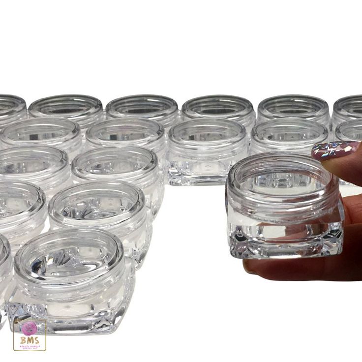 5 HIGH-QUALITY THICK WALL CLEAR PLASTIC COSMETIC SQUARE JAR WITH CLEAR THREADED CAP - 10 GRAM * Size: approximately 0.9 inch tall (with the cap on) and 1.5 inch square base. * Capacity: 0.33 fl. oz. * Cap: screw on type * Material: Polystyrene (PS) Plastic * Sifters: Available (sold separately) Pleases view other variations and colors https://www.etsy.com/shop/BeautyMakeupSupply?section_id=10665119 Body Powder Puff, Square Jars, Lip Balm Containers, Glitter Jars, Blue Slime, Jar Packaging, Makeup Supplies, Clear Container, Cosmetic Items