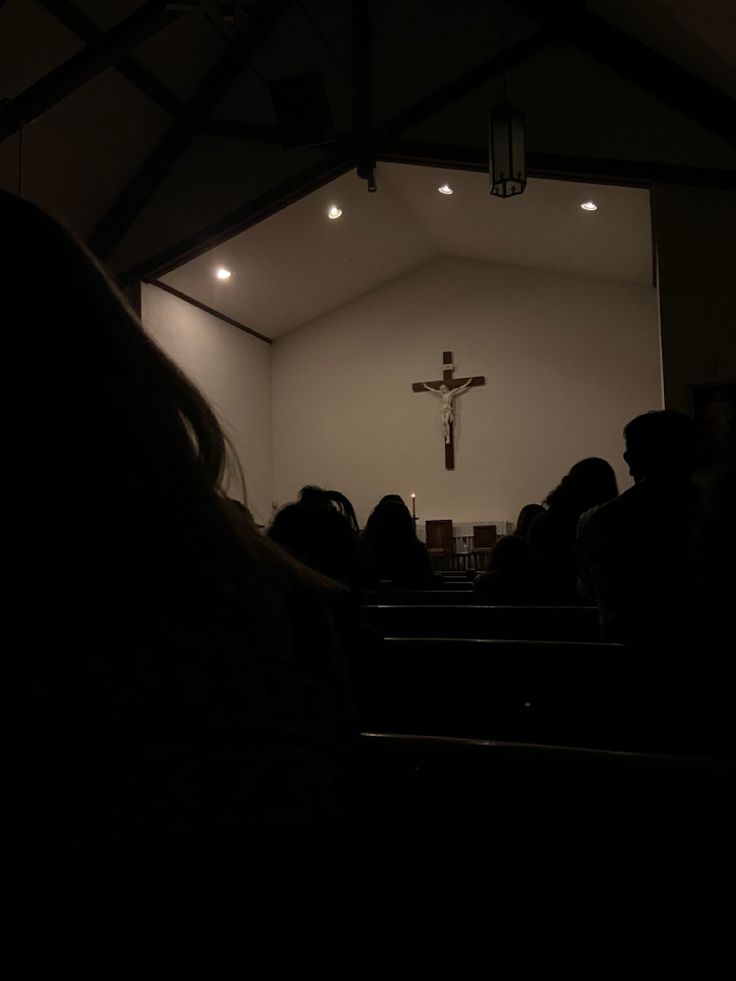 catholic church jesus lord God Dark Aesthetic, Christian Pfp Aesthetic Y2k, Outside Asthetic Picture, God Asthetic Picture, Dark Vision Board, Dark Christianity Aesthetic, Christian Aesthetic Church, God Vision Board, God Aesthetic Pictures