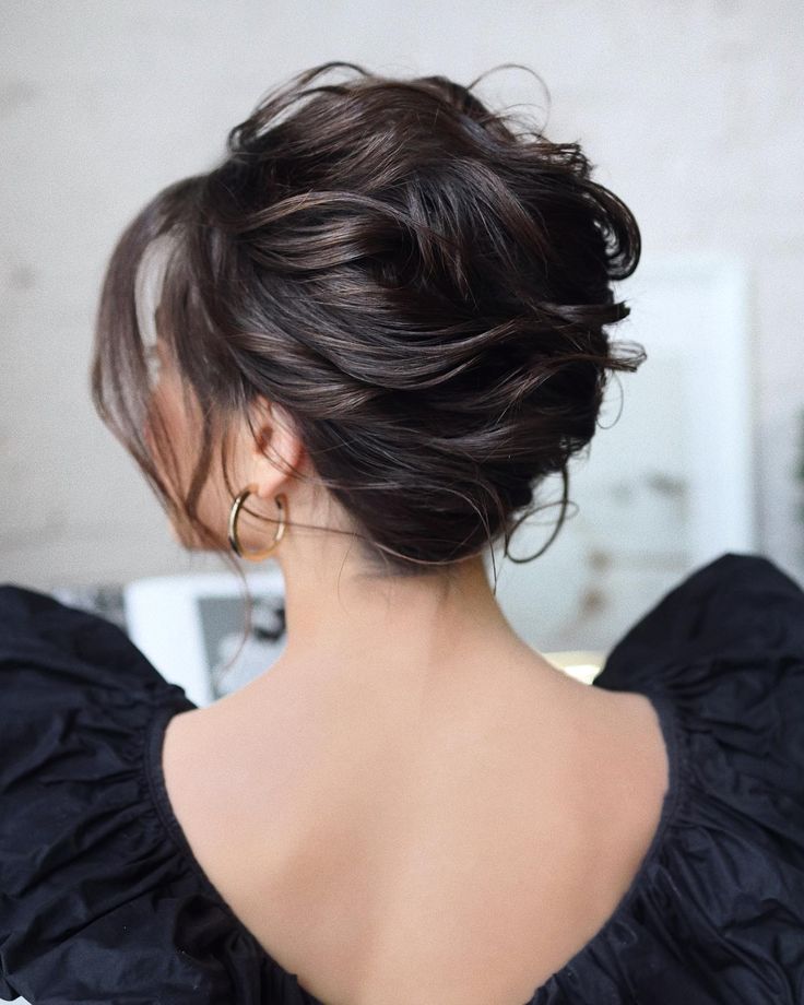 Elegant March Hairstyles 2024: Braids, Waves, and Updos Inspiration Simple Bridesmaid Hairstyles, Braids For Wedding, Up Do Styles, Hair Wedding Updo, Bridesmaid Hair Styles, Bridesmaid Hairstyle Ideas, Braids Side, Creative Updos, Updo Prom