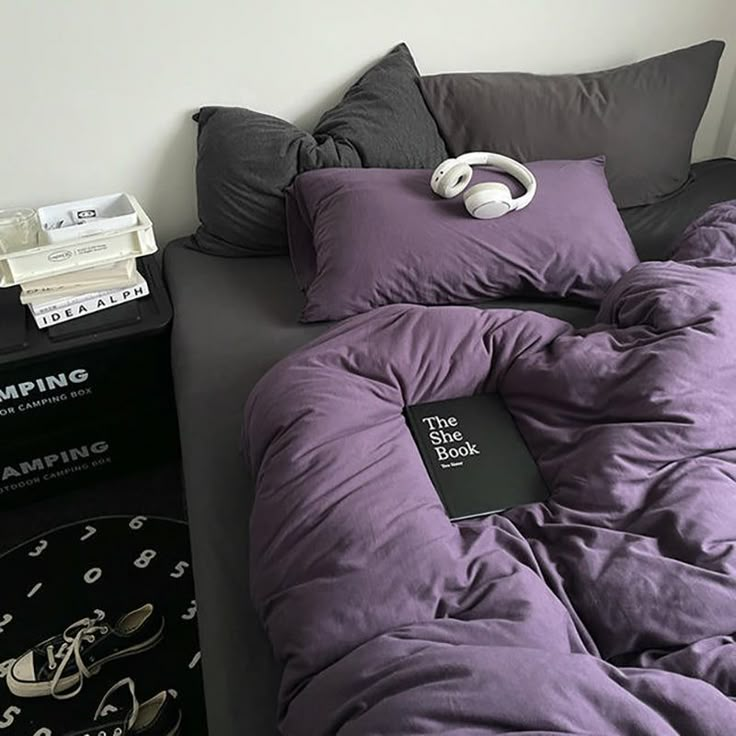 Royal Purple Jersey Knit Bedding Set Bedroom Ideas Queen Bed Cozy, Bedroom Covers Bedding, Xl Twin Bedding, Vibrant Purple Aesthetic, Purple Comforter Bedroom Ideas, Purple Bedding Ideas, Purple Bedding Aesthetic, Bed Color Combinations, Purple Rooms Bedroom