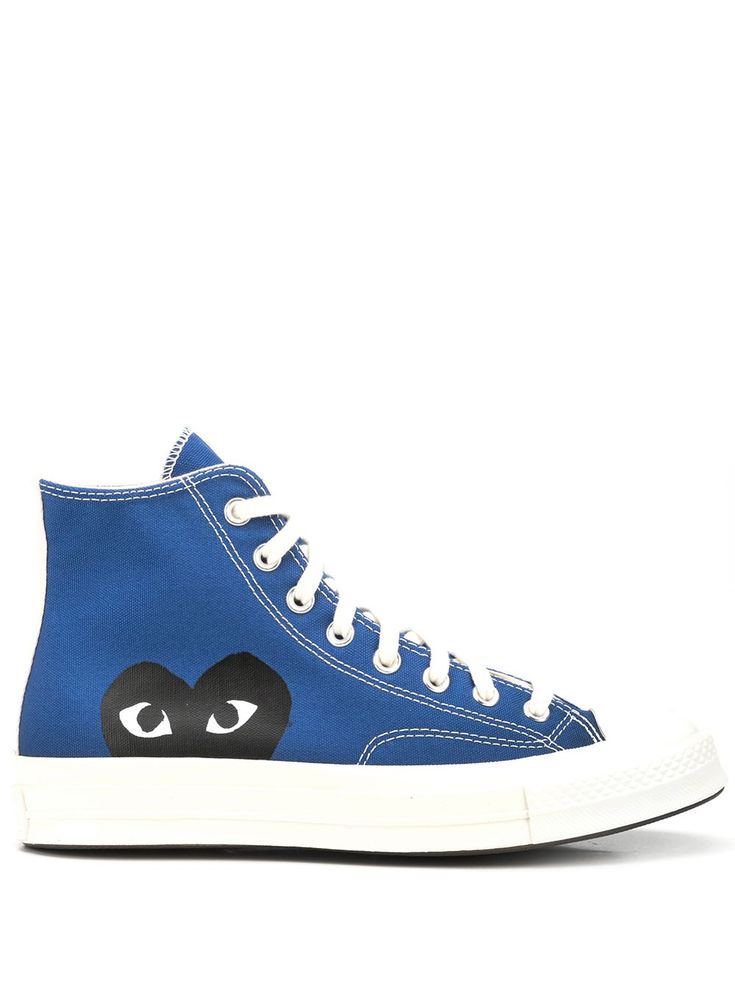 blue/black/white canvas panelled design heart motif logo patch to the side round toe front lace-up fastening ankle-length rubber sole Play X Converse, Converse Chuck Taylor 70, Tenis Converse, Color Converse, Chuck Taylor 70, Blue High Tops, Black White Canvas, High Sneakers, Comme Des Garcons Play