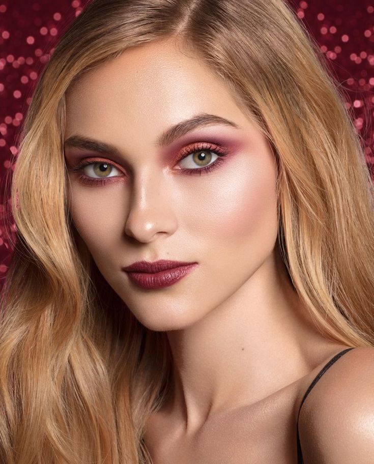 Cranberry Eyeshadow, Cherry Palette, Soft Glam Makeup, Western Look, Models Makeup, Fade Out, Black Cherry, Glam Makeup, Eyeshadow Makeup