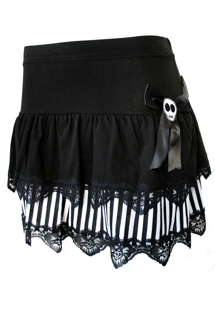 Jessica Louise Mixed Layer Skull Skirt Scene Skirt, Emo Skirt, Skull Skirt, Punk Skirt, Inked Shop, 2000s Mcbling, Shop Inspiration, Gothic Skirts, Layer Skirt