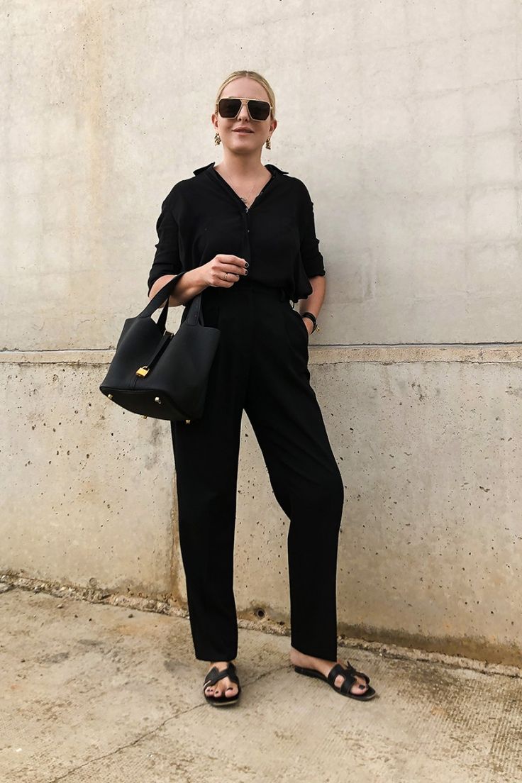 Spring Outfits Korea, Loafers Women Outfit, Hermes Picotin, Branded Outfits, My Summer, All Black Outfit, Work Looks, 가을 패션, Work Wardrobe